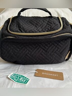 Bagsmart toiletry / makeup cosmetic bag Quilted Black Top-Handle